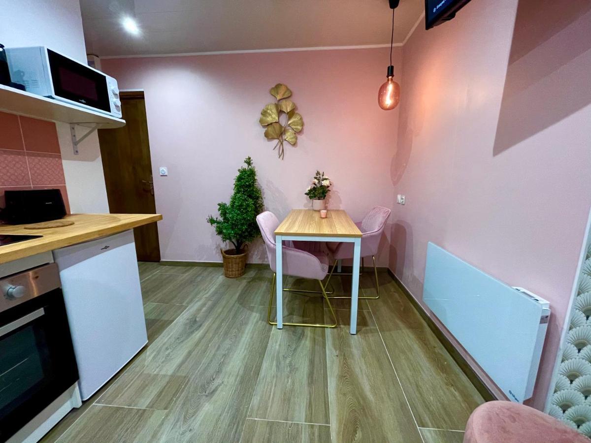 Capstay Color Valenciennes & Netflix Trith-Saint-Leger Εξωτερικό φωτογραφία