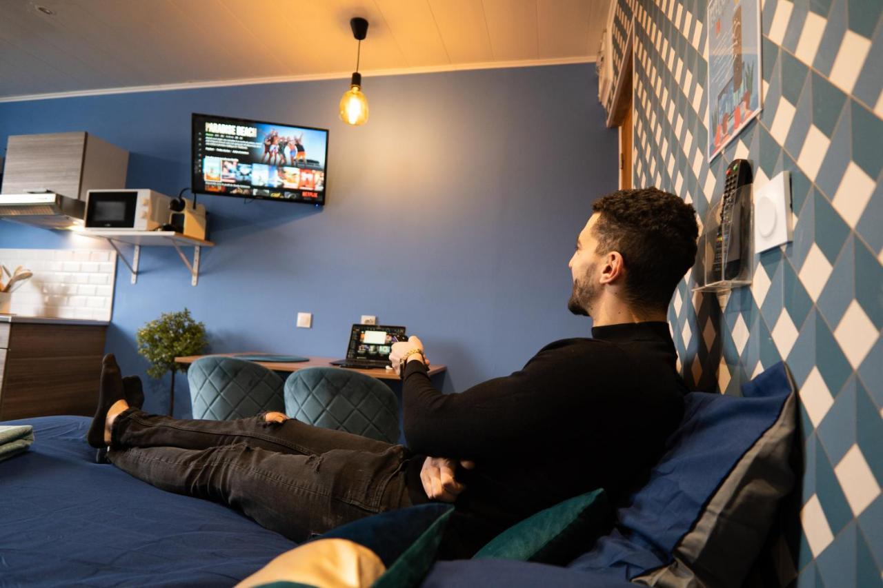 Capstay Color Valenciennes & Netflix Trith-Saint-Leger Εξωτερικό φωτογραφία