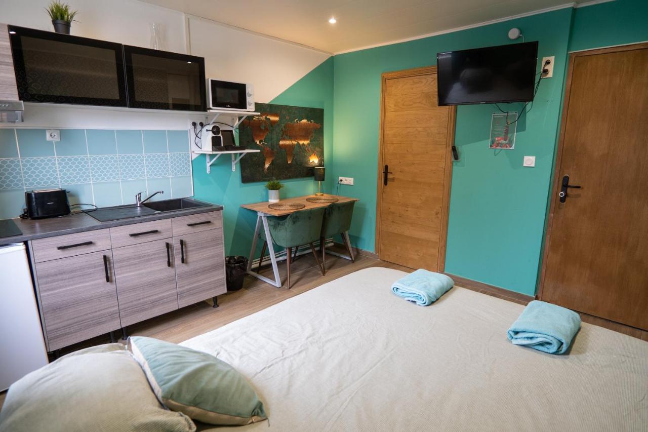 Capstay Color Valenciennes & Netflix Trith-Saint-Leger Εξωτερικό φωτογραφία