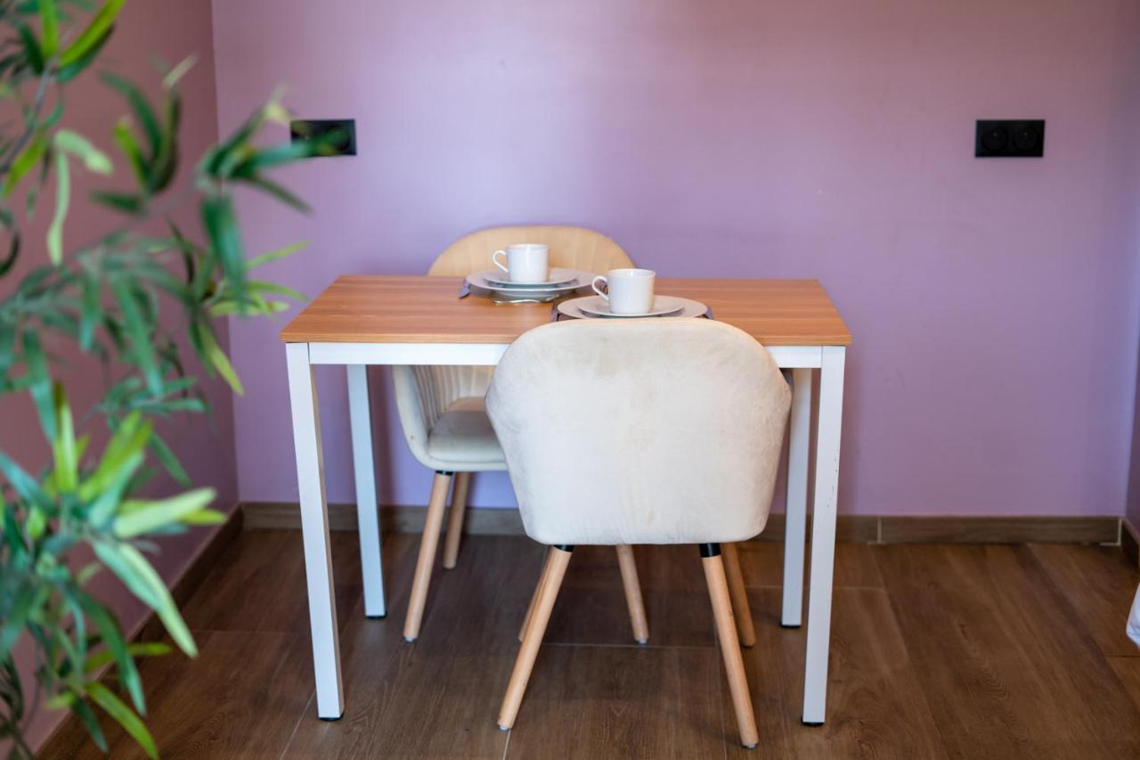 Capstay Color Valenciennes & Netflix Trith-Saint-Leger Εξωτερικό φωτογραφία