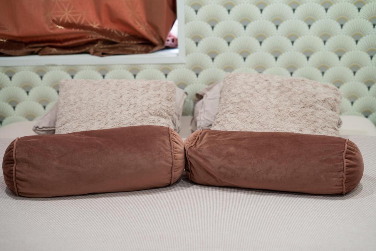 Capstay Color Valenciennes & Netflix Trith-Saint-Leger Εξωτερικό φωτογραφία